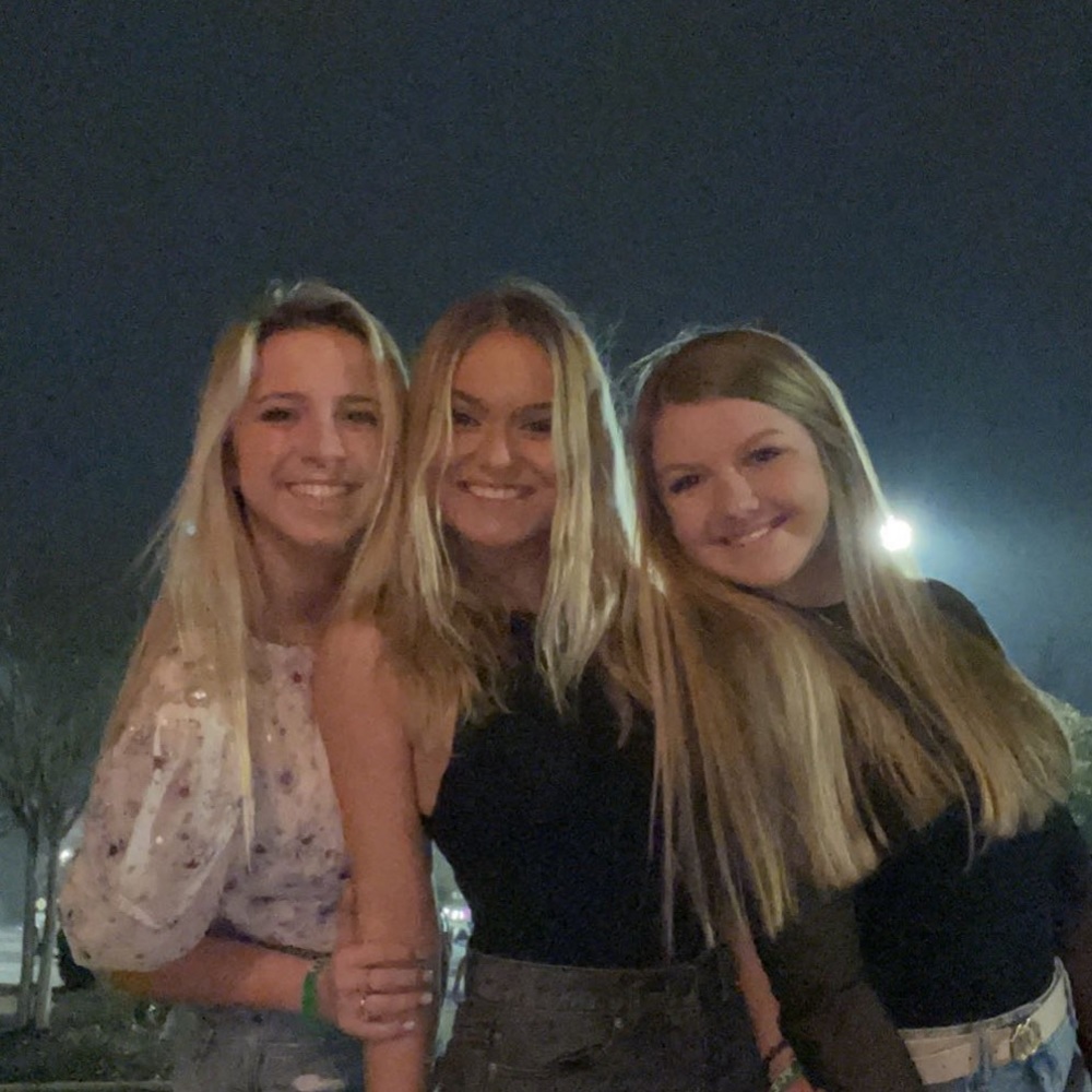 Meet your Posher, Amelia